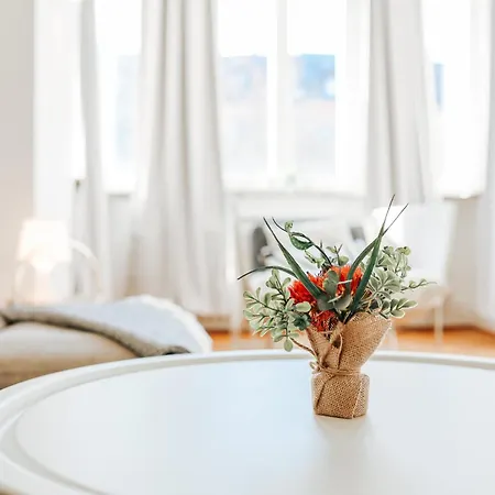 Apartment Namastay! Altbau-charme Und Komfort Im Zentrum - 3br *