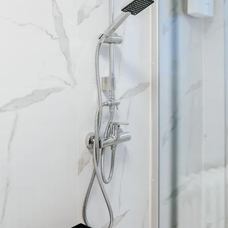 Namastay! Altbau-charme Und Komfort Im Zentrum 아파트 만하임
