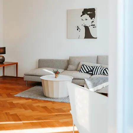 Namastay! Altbau-charme Und Komfort Im Zentrum - 3br Apartment *