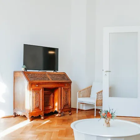 아파트 Namastay! Altbau-charme Und Komfort Im Zentrum 만하임