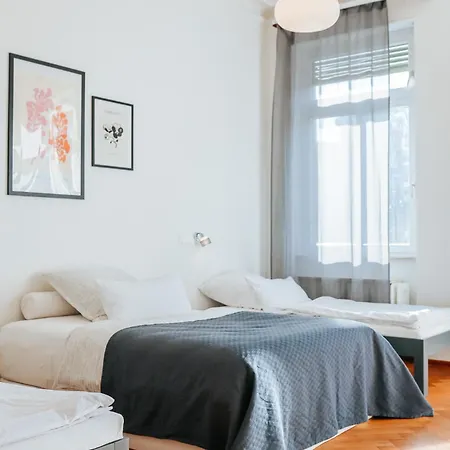 Namastay! Altbau-charme Und Komfort Im Zentrum - 3br Mannheim